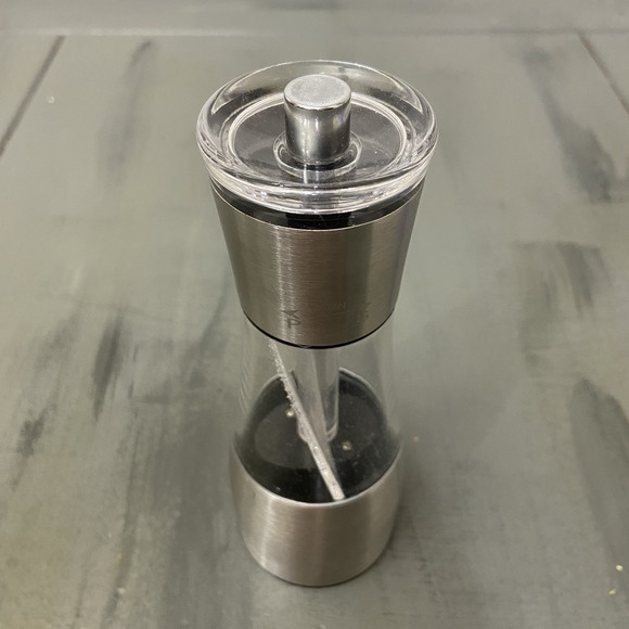 BergHOFF Essentials Stainless Steel Duo Salt and Pepper Mill - Picture 4 of 4